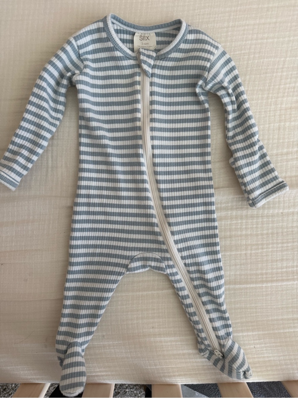 Siix Baby Footed One-Piece Pajamas - blue stripe, 3-6 months, EUC